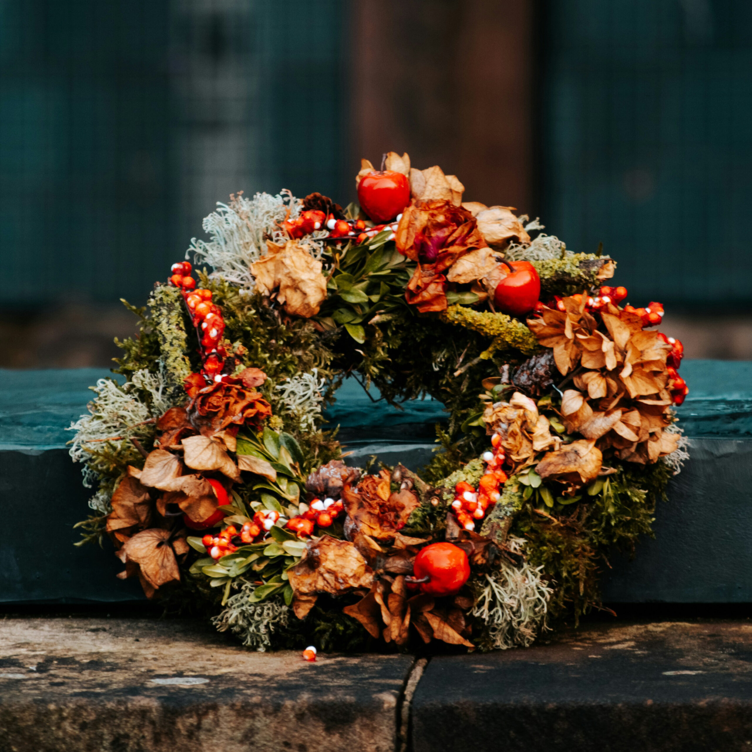 decorations & tributes